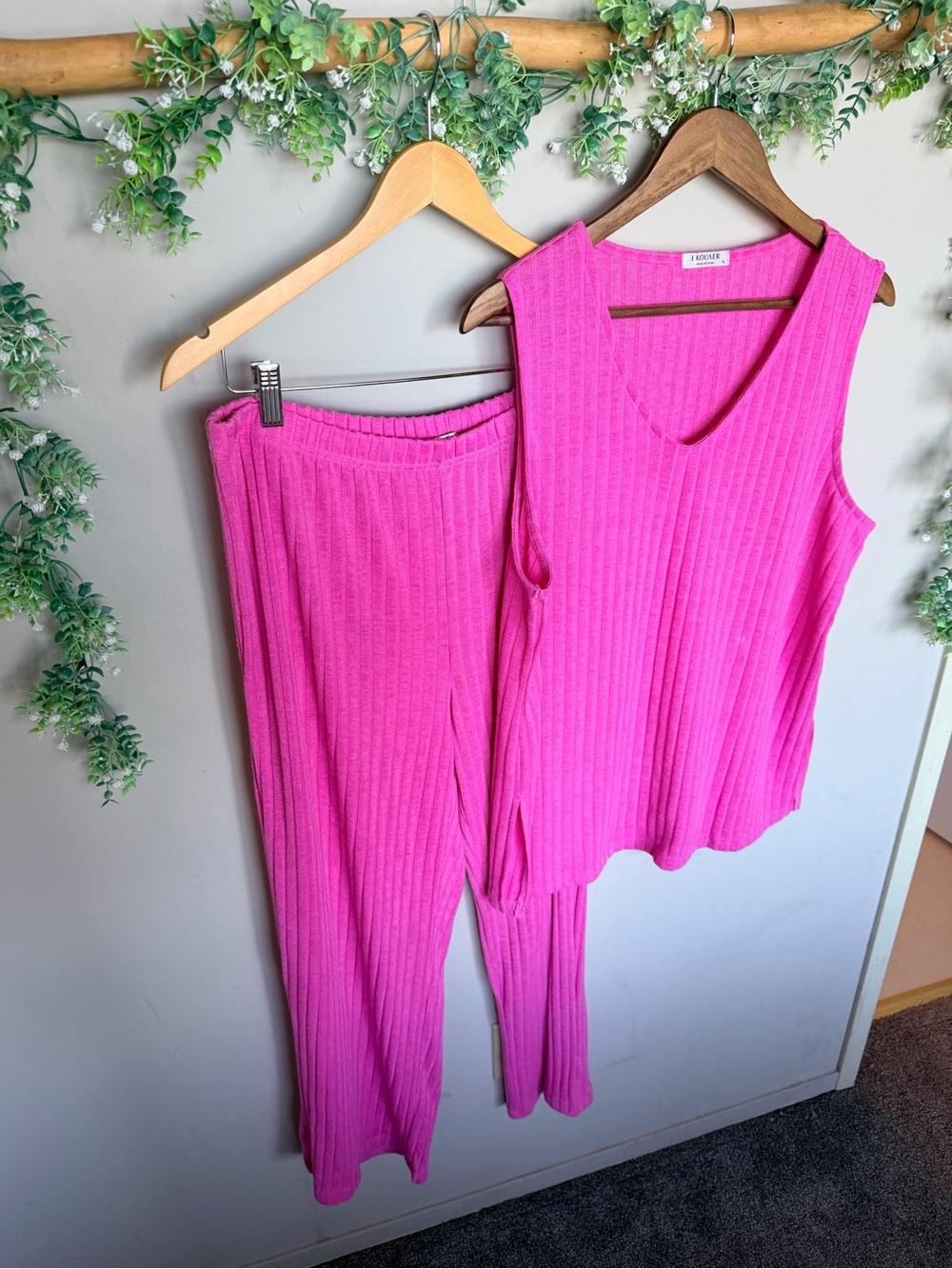 Ribbed V-Neck Tank & Lounge Pants Set - Hot Pink